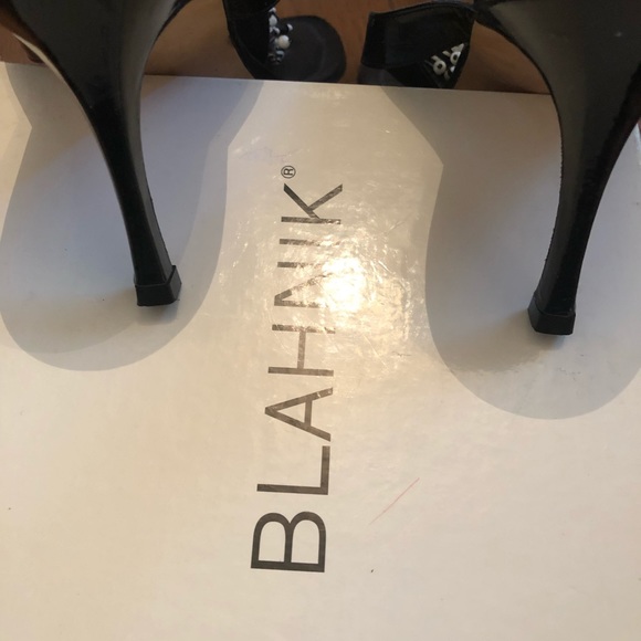 Manolo Blahnik sandal - Picture 3 of 4